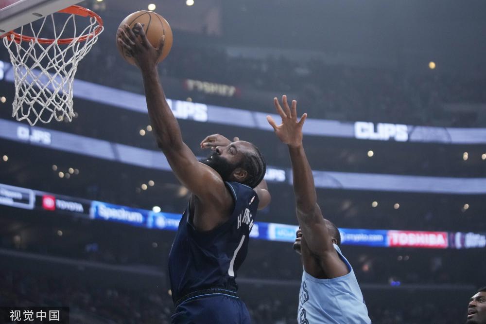 他在场上的 他在场上的